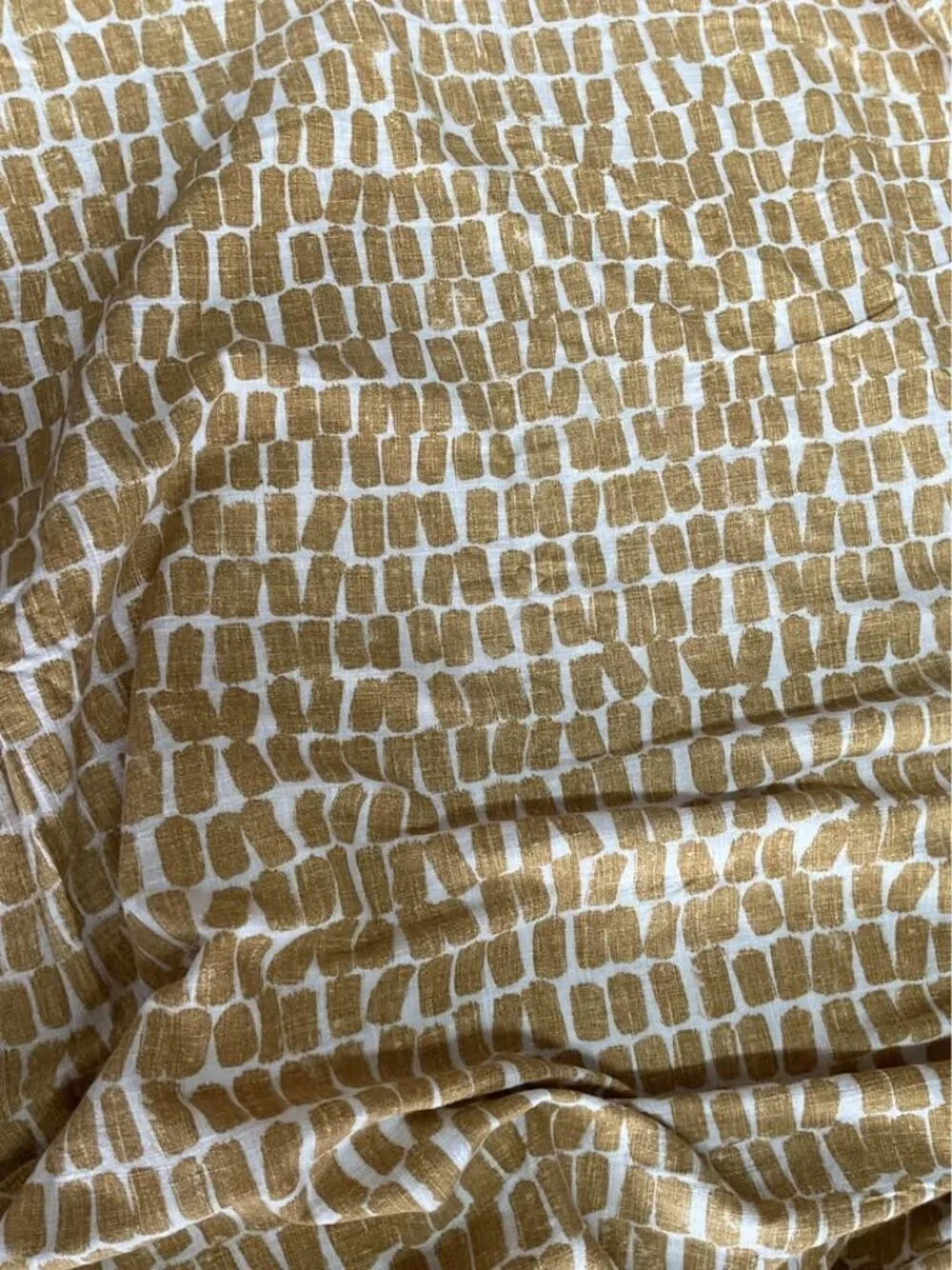 CStudio 100% Cotton Abstract Gold & Off-White Queen Duvet Cover. Clear Buttons